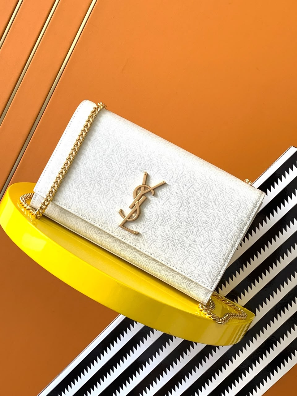 YSL Kate branca vista frontal