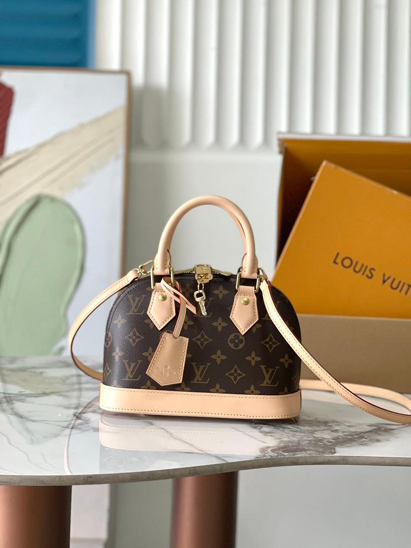Louis Vuitton Alma BB Monograma vista frontal